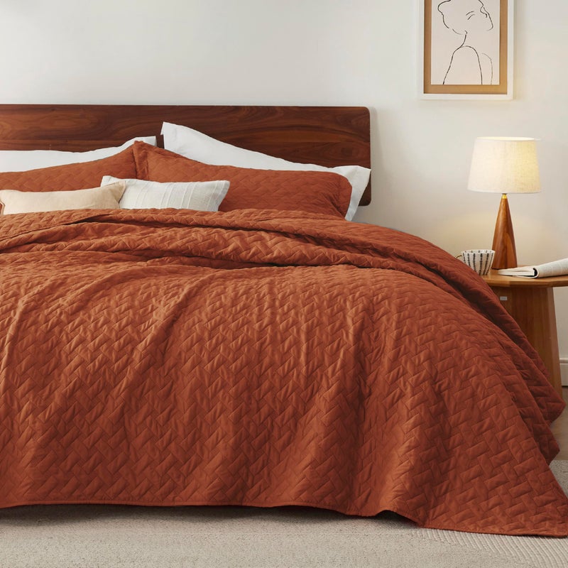 Bedsure Quilts Queen Size - Lightweight Bedspreads Queen Size with Basket Weave Pattern, Soft Quilt Bedding, Red Orange Comforter Coverlet for All Seasons (90" x 96") - Image 1