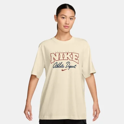 Nike Women's Sportswear T-Shirt