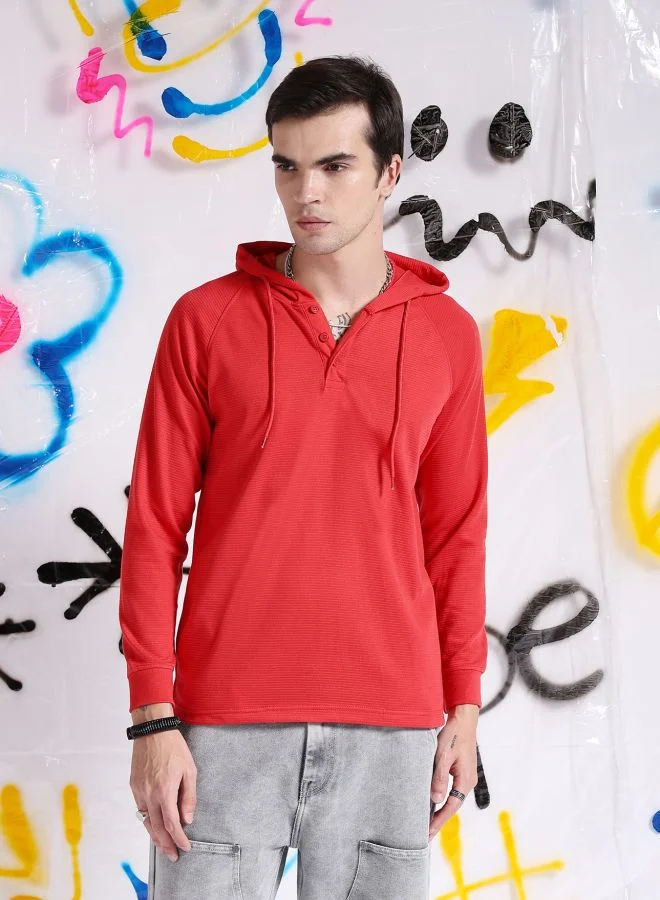 شركة المرآب الهندية Men Slim Fit Ottoman Print Hooded Tshirt