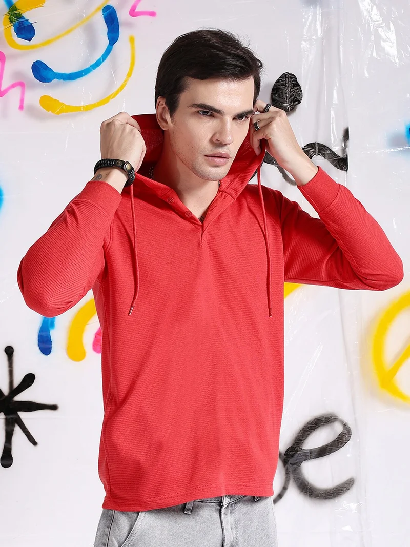 شركة المرآب الهندية Men Slim Fit Ottoman Print Hooded Tshirt