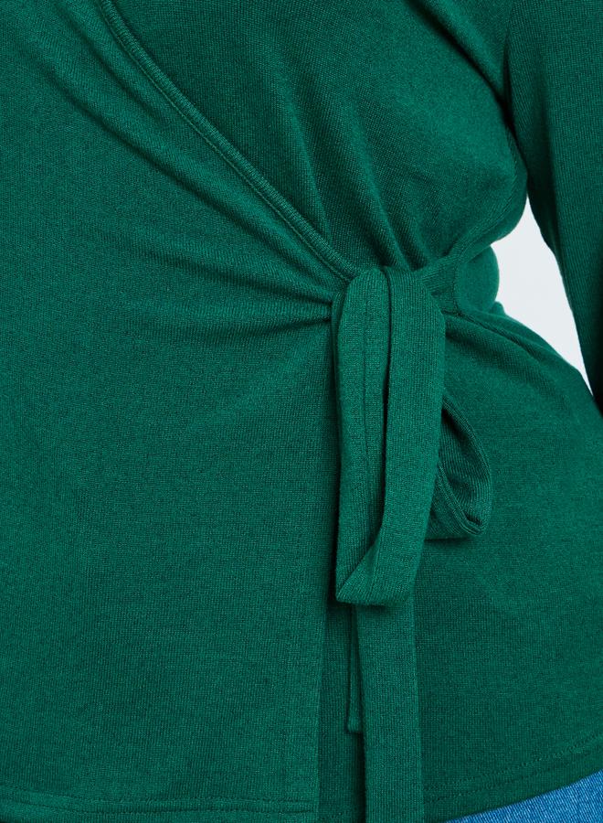 ستايلي بلوزة بتصميم لف بلون أخضر زمردي، مقاس كبير - Image 3