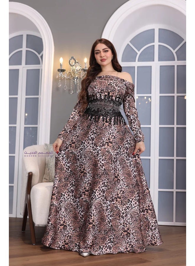 المصمم الحديث فستان مناسبات بتطريز فخم باللون النمري الانيق يتم التطريز على ايادي خبراء في مجال التطريز - Image 1