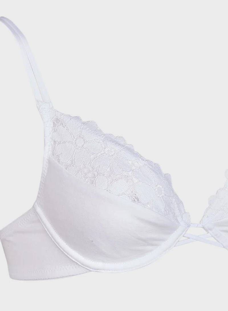 Dorina Anthea Bra