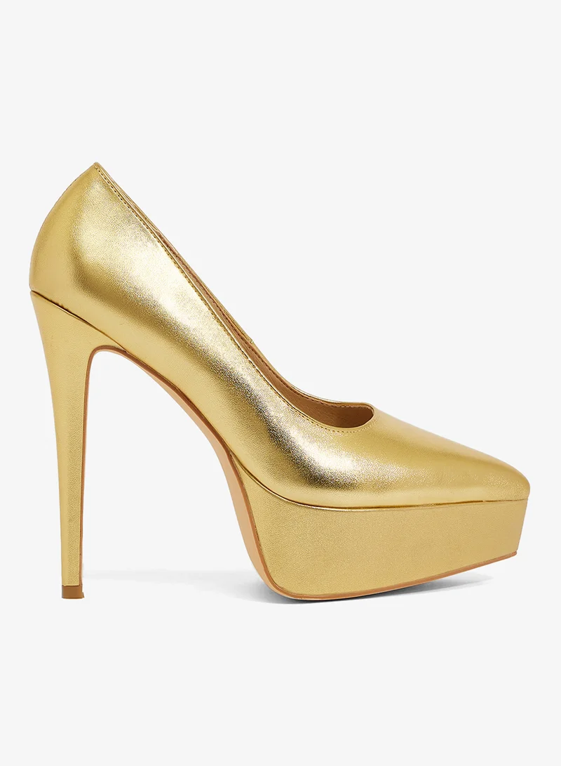 Gold platform pump with rounded toe, high stiletto heel