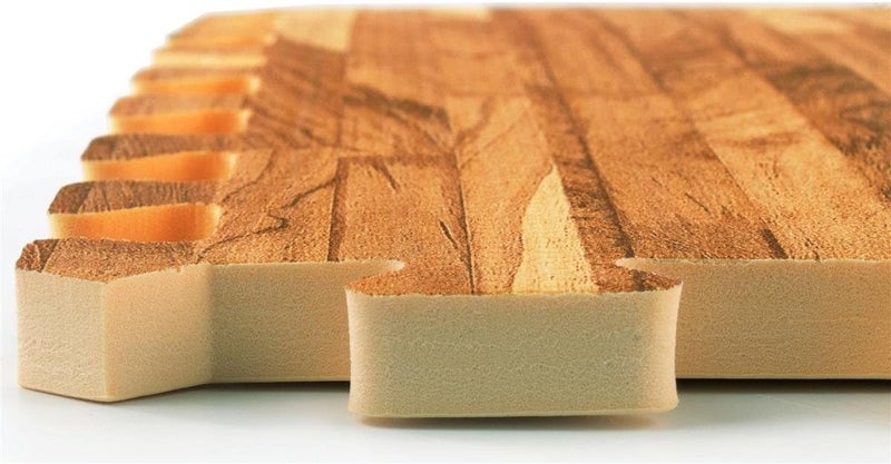 Displays2go Interlocking Floor Mats with Woodgrain Pattern 10 x 10 Floor Covering EVA Foam AntiFatigue Surface Perfect for Trade Show Booths  - Image 4