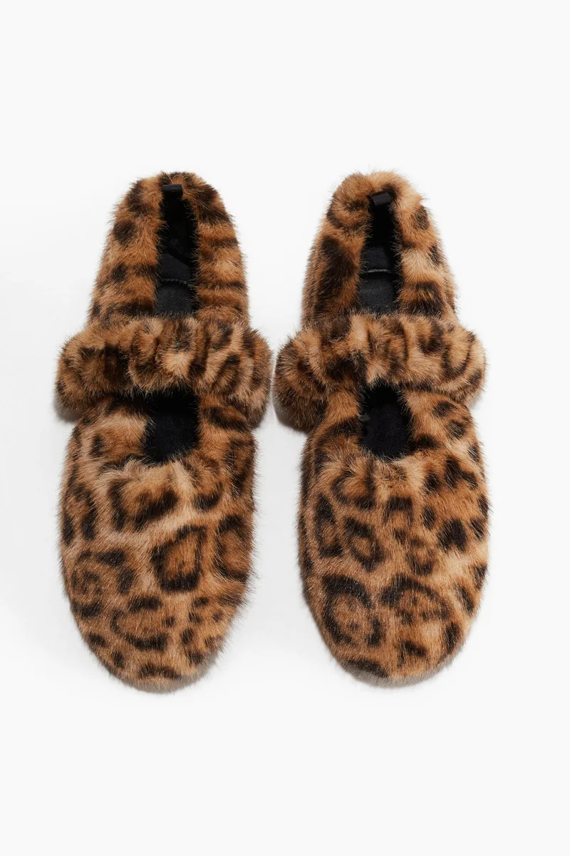 اتش اند ام Fluffy slippers