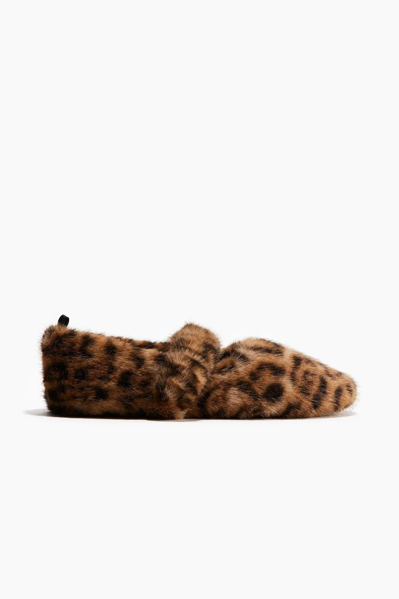 H&M Fluffy slippers