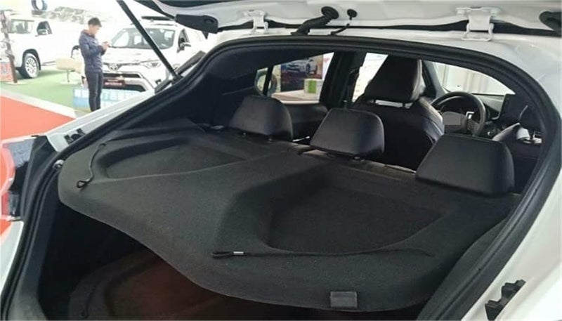 QASULER Retractable Waterproof Cargo Cover for Toyota - Image 1