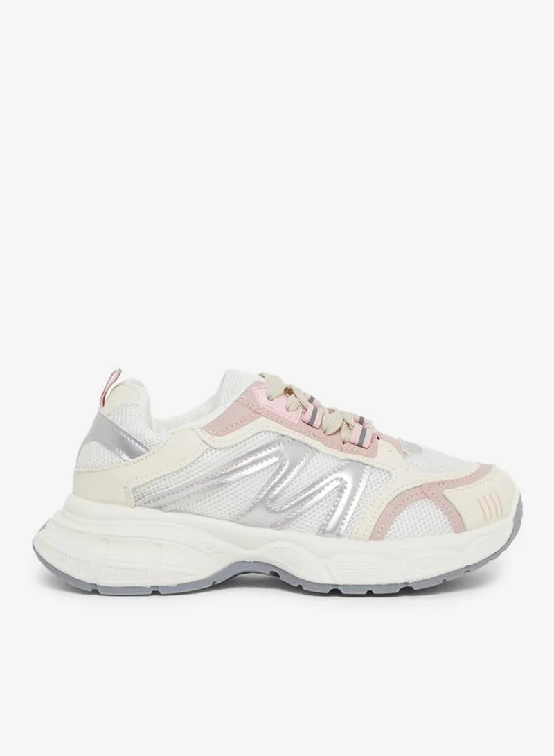 ستايلي ستيلي سنيكرز بنعل سميك برباط