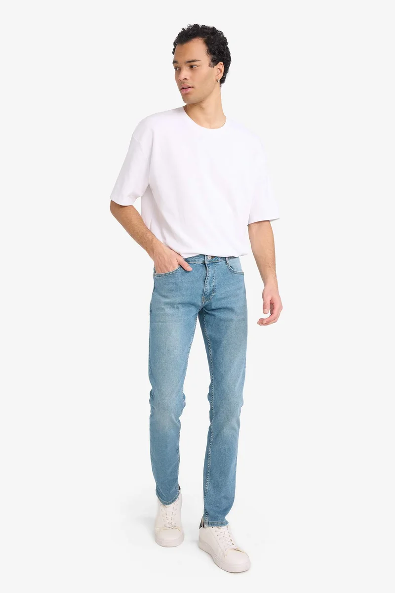 ديفاكتو Pedro Slim Fit Jeans