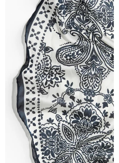 اتش اند ام Diamond-shaped scarf