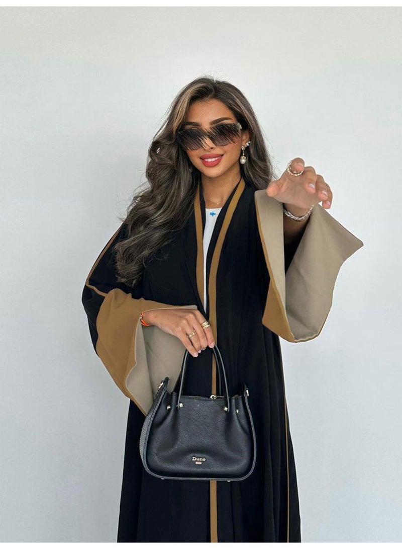 عباية نسائية مفتوحة باللون الأسود مع أكمام وحواف بيج متباينة - Image 3