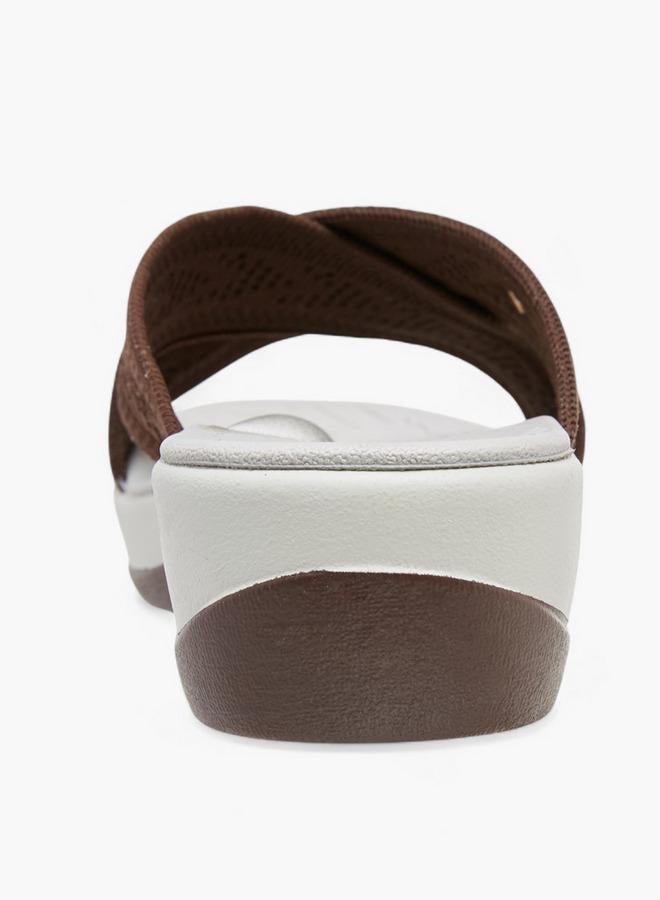 لو كونفورت صنادل نسائية مريحة بحزام متقاطع - Image 5