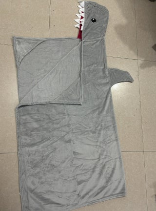 Cute Cartoon Sloth Hoodie Blanket with Gloves Fleece D87 gray shark cloak (thin material) - pzsku/Z0940ED6D8B7F6EA34E43Z/45/1746219271/89c073b3-a2cd-4ec3-9382-df886091d10b