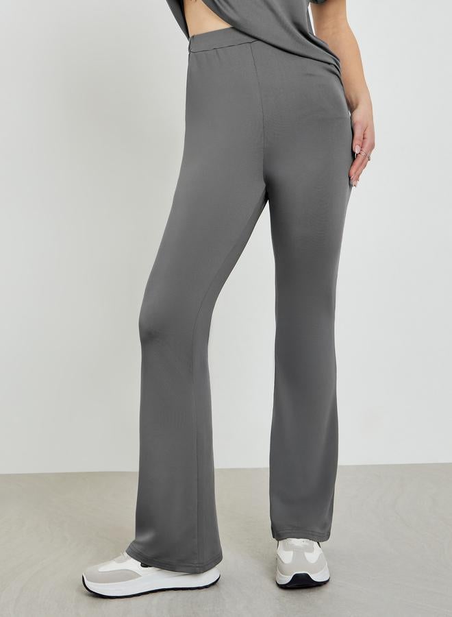 ستايلي طقم منسق من ليقنز وتيشيرت بأكمام قصيرة - Image 5