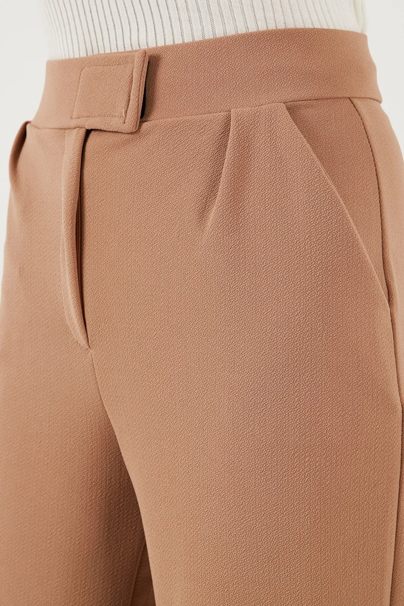 ليلا Regular Fit High Waist Wide Leg Trousers Women's Trousers 5861279