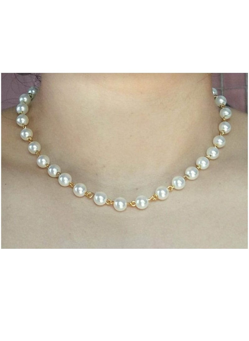 Generic women necklace golden with off white pearls 