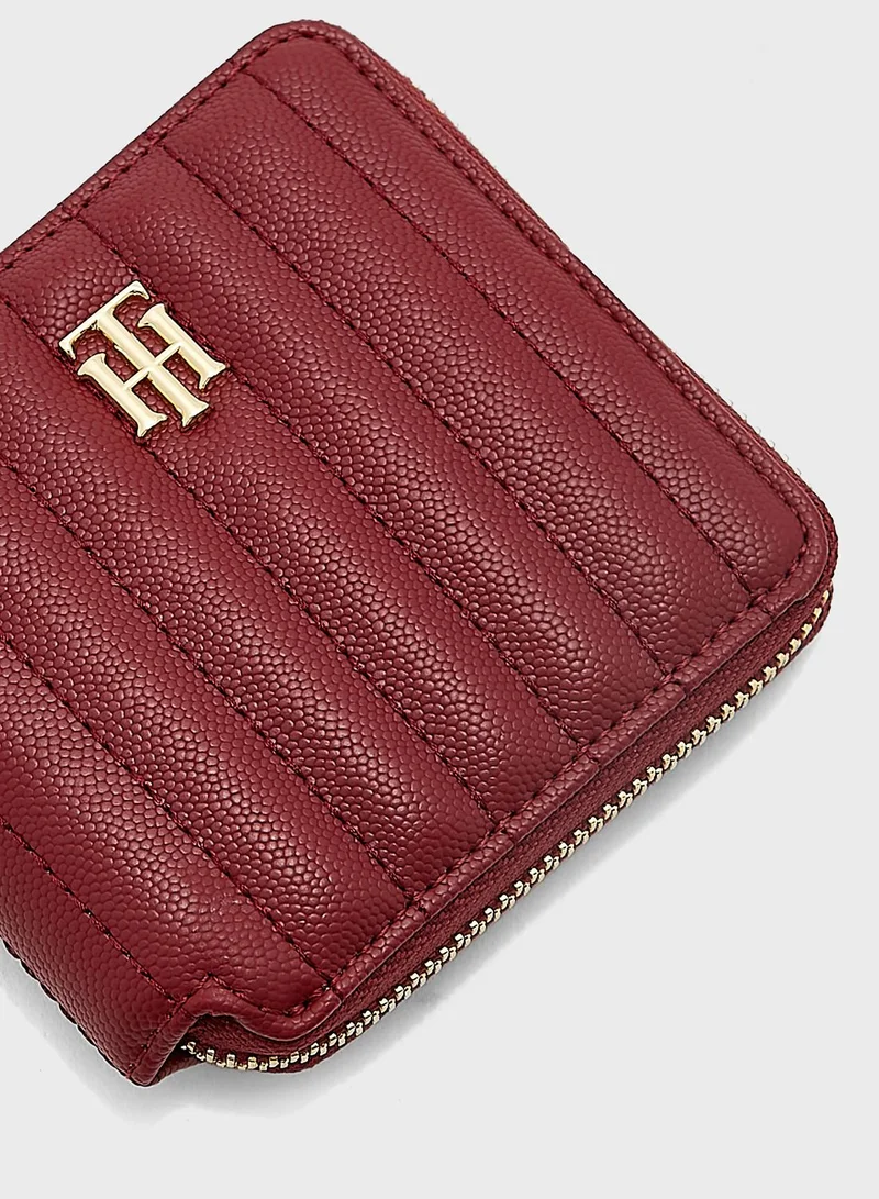 TOMMY HILFIGER Timeless Medium Quilted Wallet