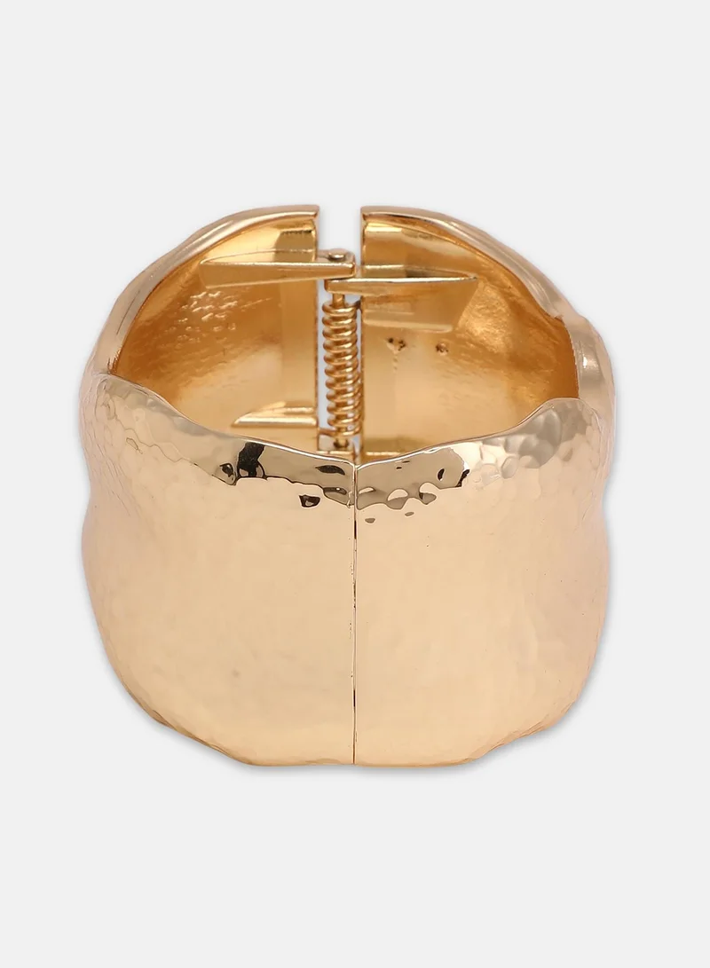 SOHI Dented-Lourde Bangle Artificial Bracelet Jewellery