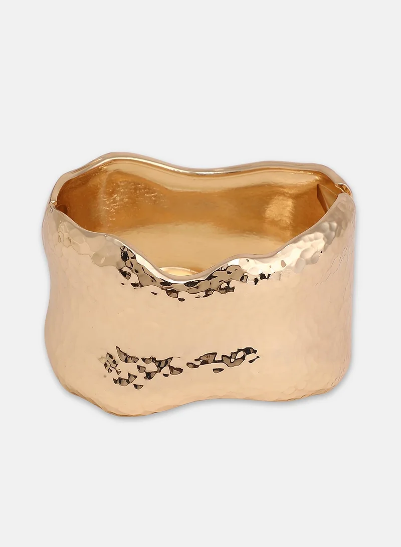 SOHI Dented-Lourde Bangle Artificial Bracelet Jewellery