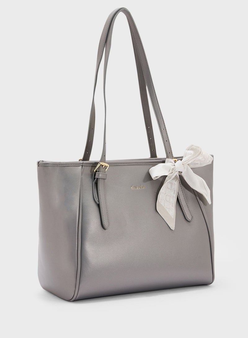 خزانة حقيبة يد نسائية بتفاصيل معدنية للاستخدام اليومي - Image 3