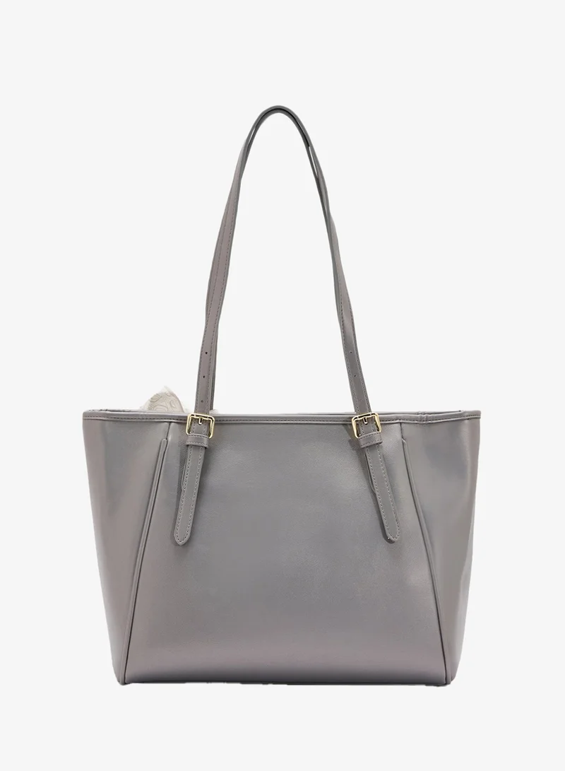 خزانة حقيبة يد نسائية بتفاصيل معدنية للاستخدام اليومي