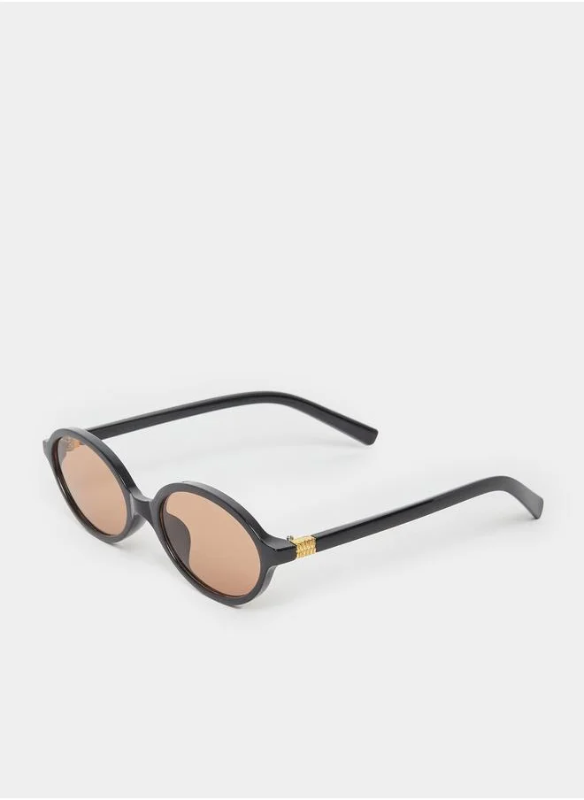 Styli Styli Solid Lens Saddle Nose Oval Sunglasses