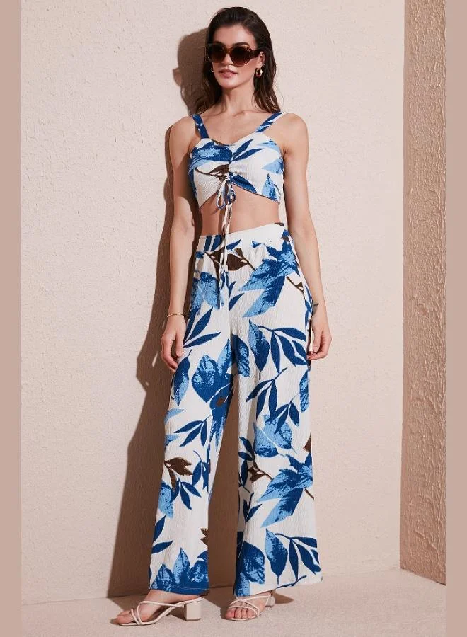 ليلا طقم نسائي ليلا بقصة ضيقة وخصر عالٍ وأرجل واسعة وقصة قصيرة بنقوش