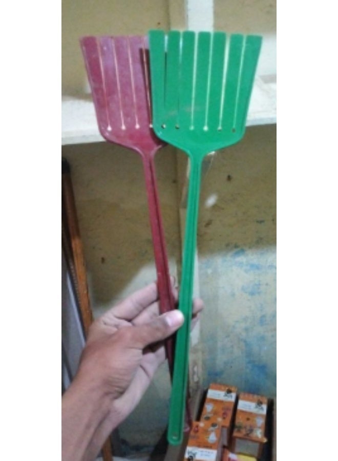 Manual Fly Swatter Set of 2 Pieces Flexible Plastic Pest Control Tool with Long Handle Available in Assorted Colors for Indoor and Outdoor Use - Image 2