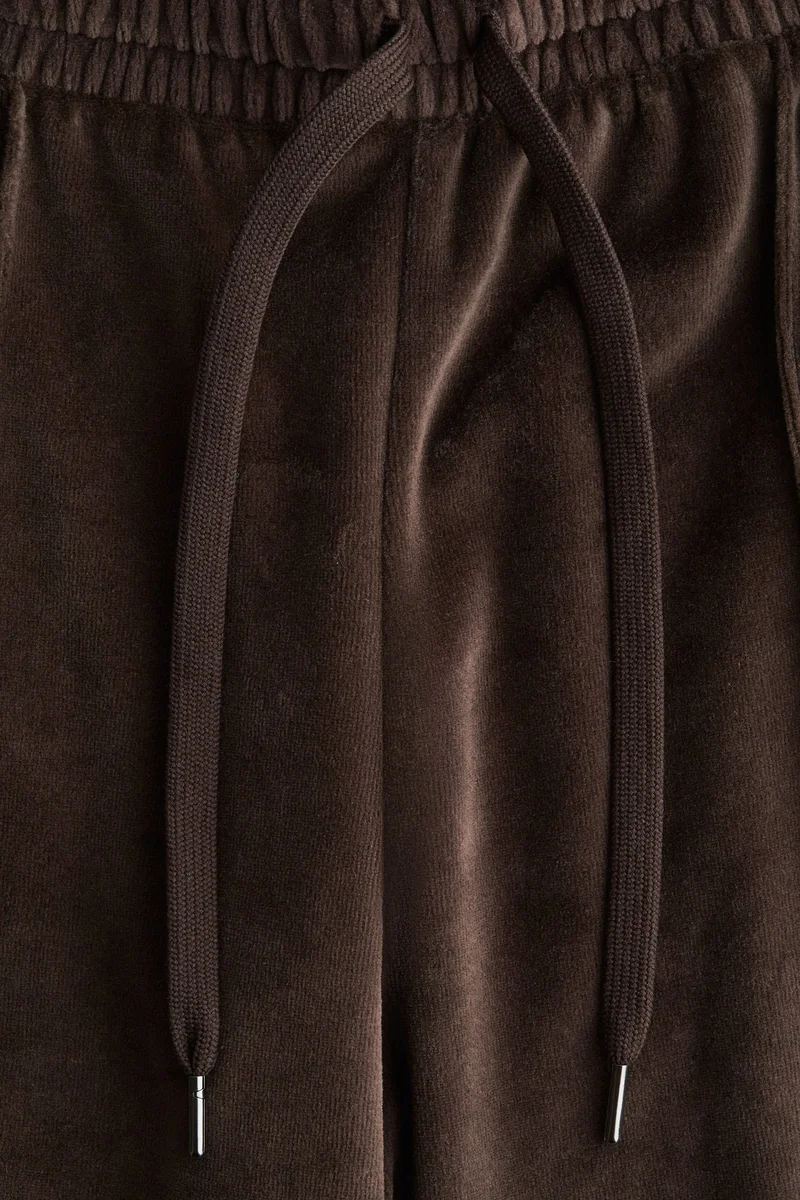 اتش اند ام بنطلون رياضي قطيفة بأرجل واسعة