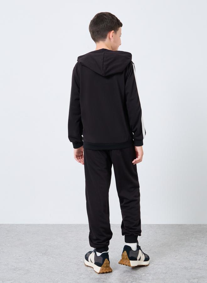 ستايلي طقم من بنطال جوغر وهودي بطبعة جرافيك - Image 4