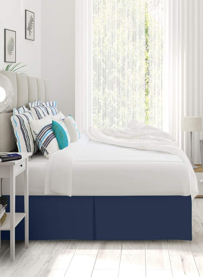 كلارا كلارك تنورة سرير كلارا كلارك مطوية - طول 14 بوصة - كشكشة غبار فاخرة من الألياف الدقيقة - تتضمن 8 دبابيس، مقاس كوين، أزرق داكن - Image 3