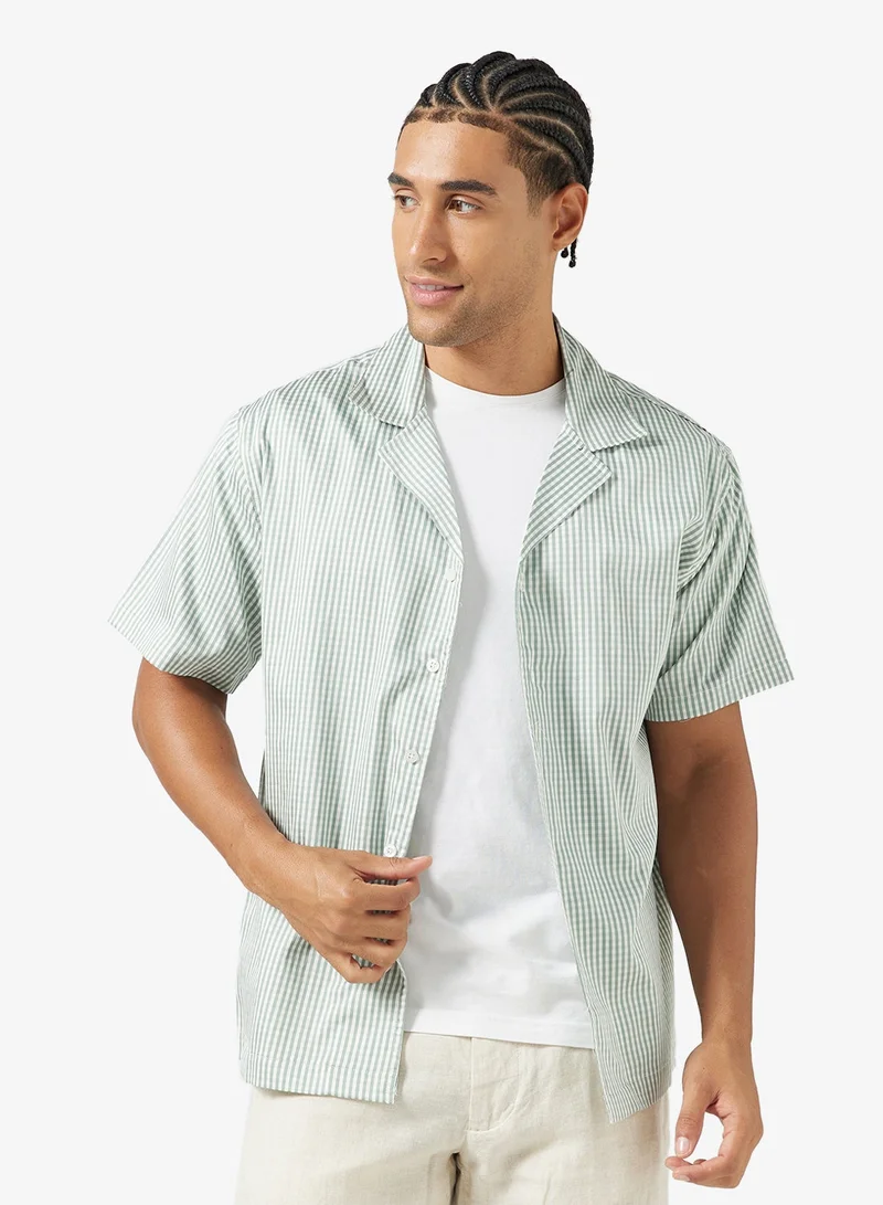 سفنتي فايف قميص بقصة كلاسيكية