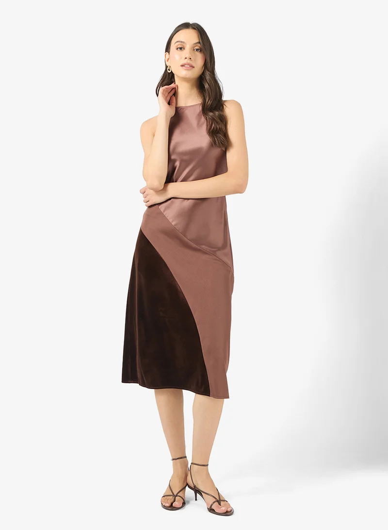 AWMARIAH O-NECK CALF maxi DRESS
