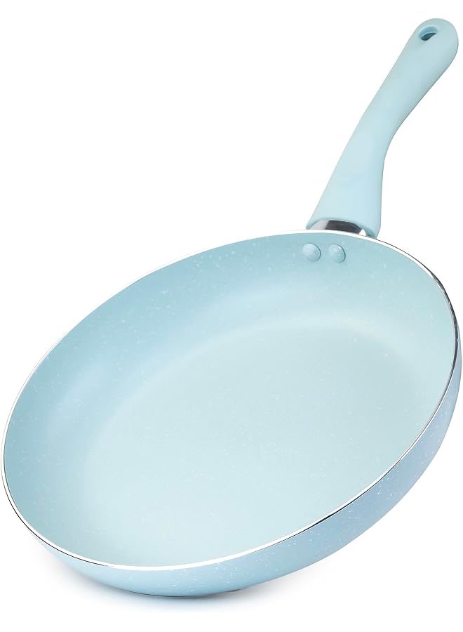 ويلسون مقلاة من خشب البلوط غير لاصقة، قاع مسطح، مقلاة من الألومنيوم المصبوب مع طلاء رخامي ومقبض ناعم الملمس، مناسبة لمواقد الغاز والكهرباء والحث والسيراميك، قطر 26 سم، أزرق - Image 1