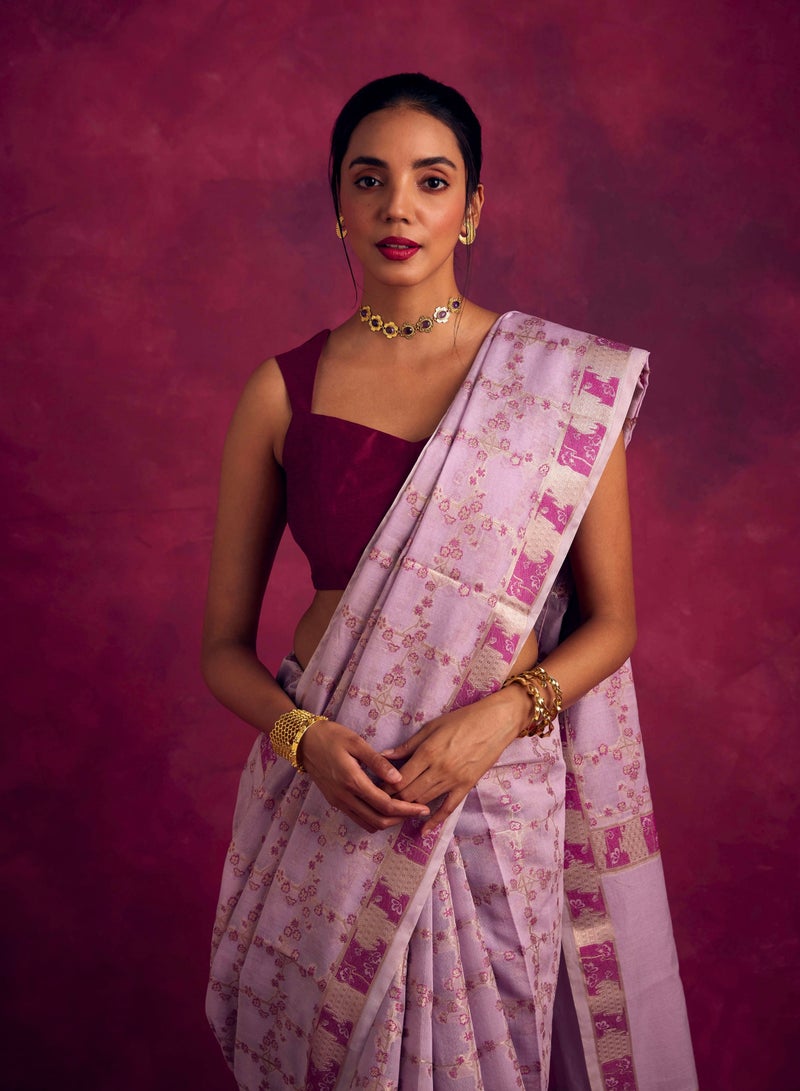 Abhishti Banarasi sakura checks woven zari saree-Lavender  - Image 2