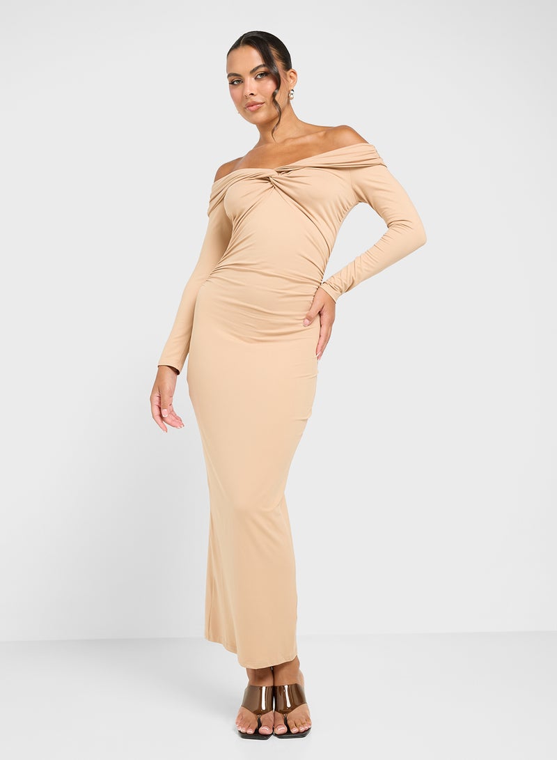 جينجر فستان مكشكش بكتف واحد - Image 4