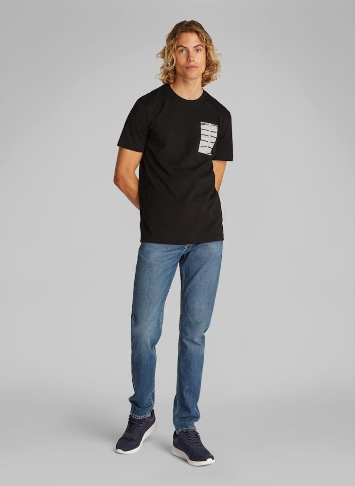 Calvin Klein Jeans Serif Box Graphic T-Shirt  - Image 4