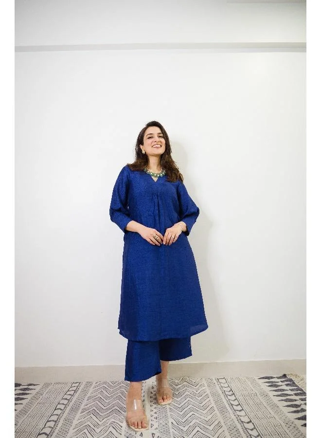 trueBrowns Blue Textured Silk Puff Sleeve Kurta Pant Set