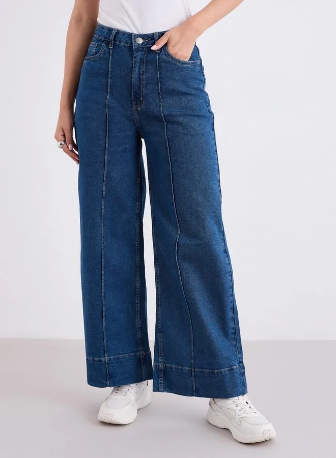 ستايلي بنطال جينز بقصة أرجل واسعة