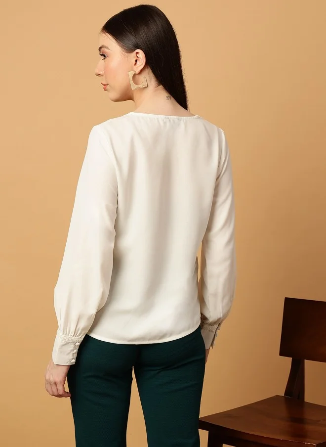 MINT STREET Cream V-Neck Long Sleeve Top for Women