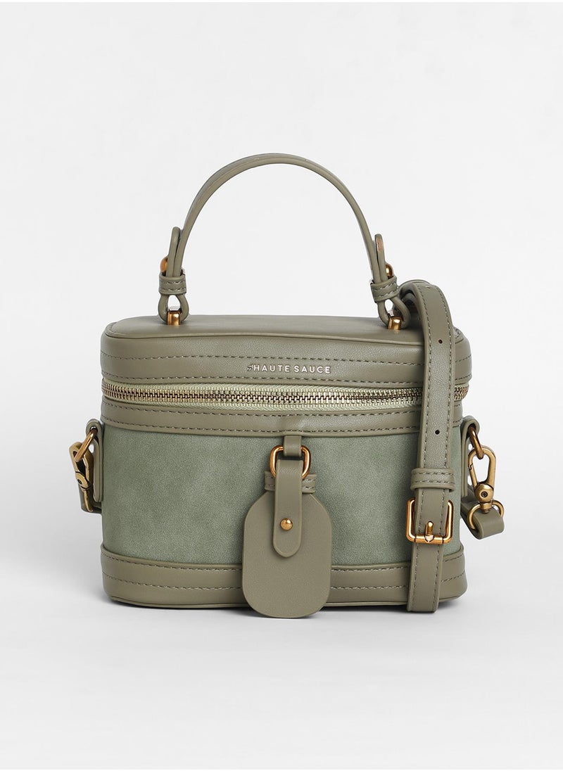 Women's The Velvet Oval Bucket Bag - Olive Green - pzsku/Z09717DBE6BAD729892EBZ/45/_/1741336251/309d967a-f4b9-41cb-b997-ec5362b2bf85