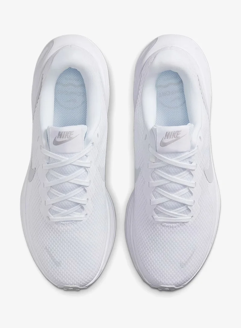 نايكي ريڤولوشن 8