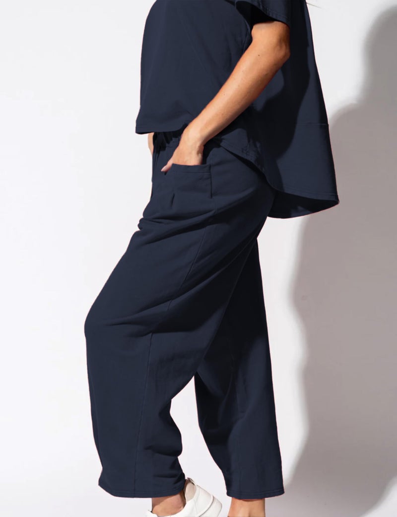IQSQSQ Womenâ€™s Lounge Set 2 Piece Short Sleeve Top Barrel Wide Leg Pants Comfy Matching Travel Outfit(Navy-M) - Image 5