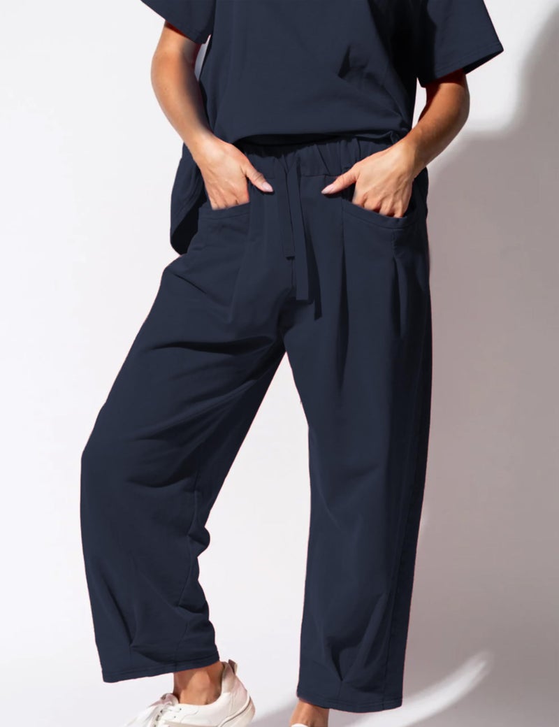 IQSQSQ Womenâ€™s Lounge Set 2 Piece Short Sleeve Top Barrel Wide Leg Pants Comfy Matching Travel Outfit(Navy-M) - Image 2