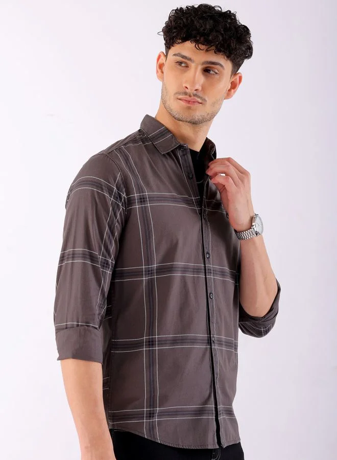 The Indian Garage Co Men Regular Fit Checkered Full Sleeves Cutaway Collar Casual Shirt