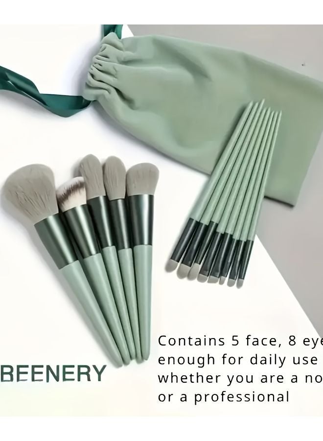 مجموعة فرش مكياج احترافية أرجوانية من 13 قطعة مع حقيبة تخزين مخملية - Image 3