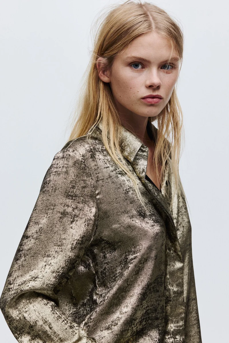 اتش اند ام قميص من الساتان