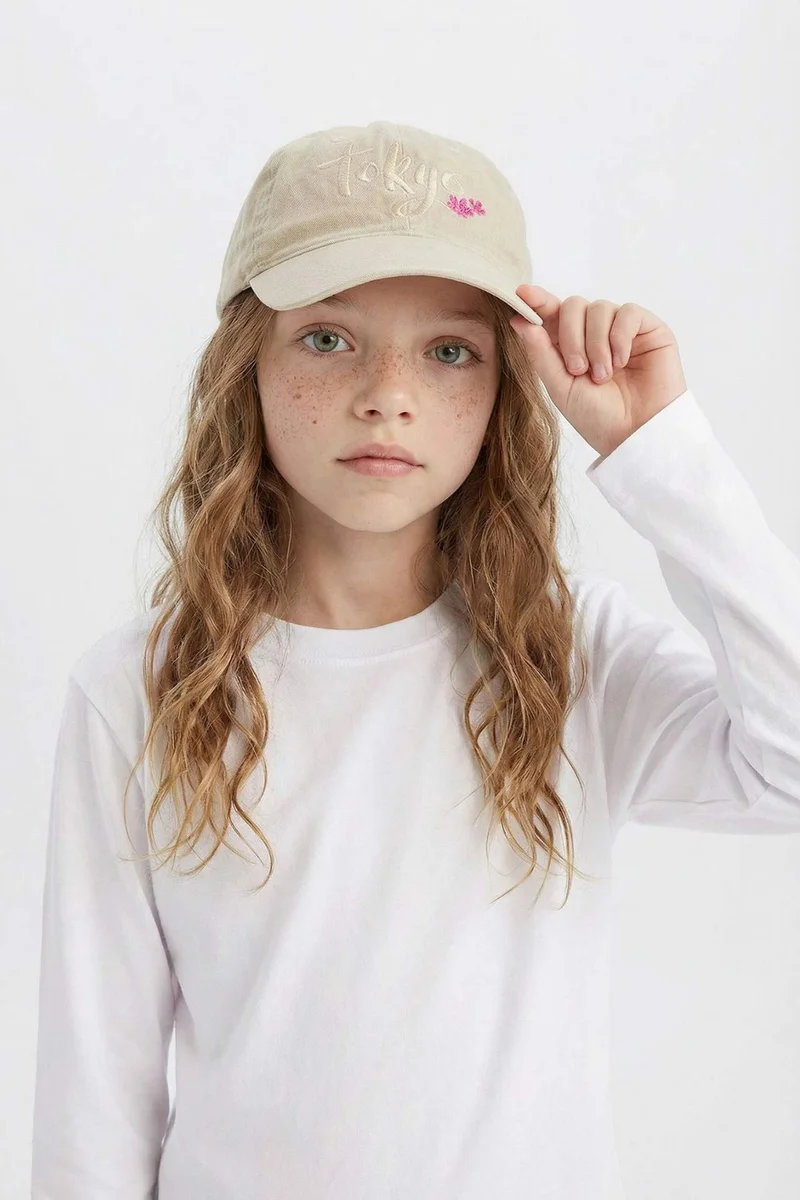 ديفاكتو Girl Embroidered Cotton Cap