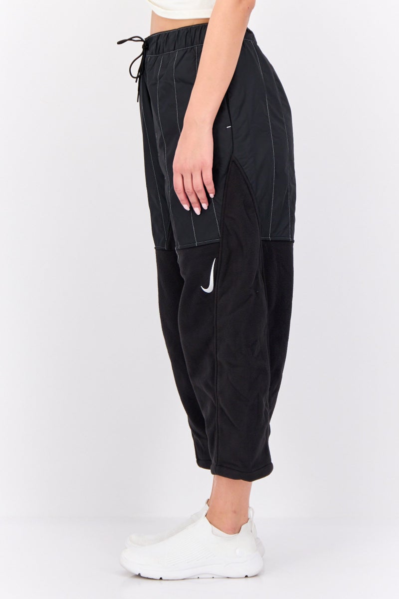 Nike Women Loose Fit Outdoor Crop Track Pants, Black - Image 4